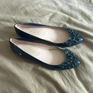 Talbots solid Navy flats size 7B